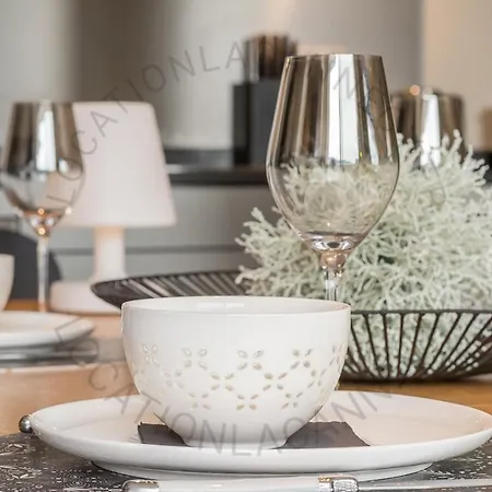 Lake, Luxury Floor - Lla Selections By Location *